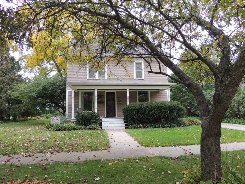 Photo of house at 711 6th Avenue