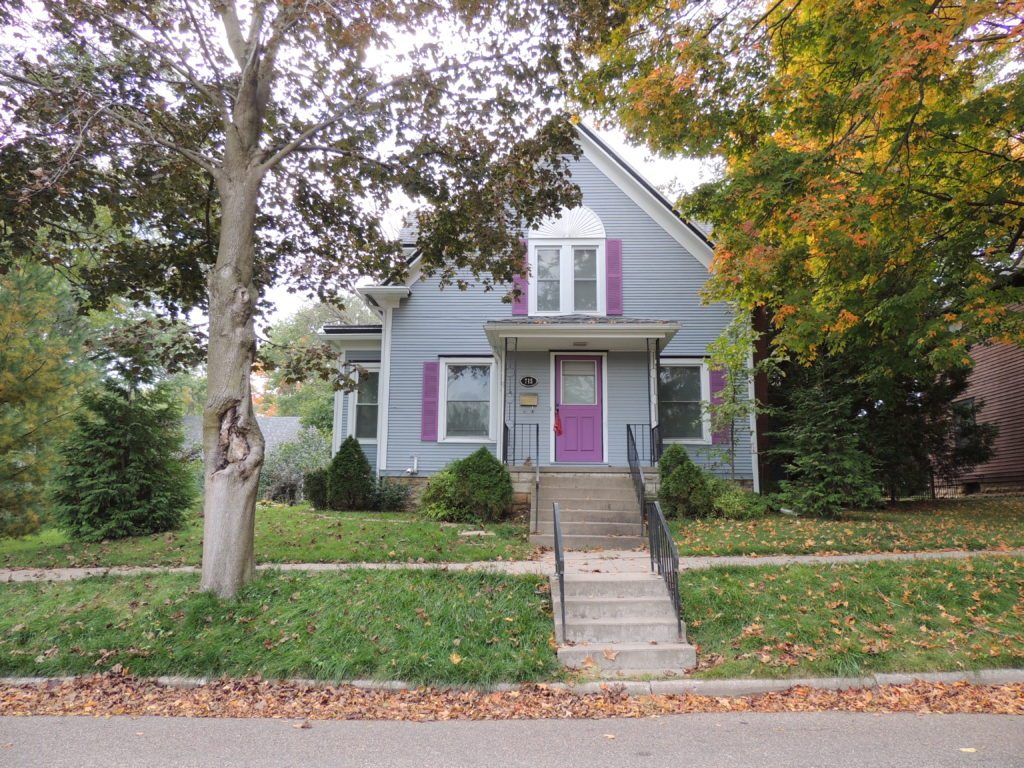 Photo of house at 715 5th Avenue