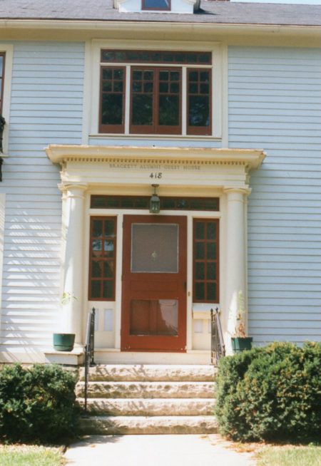 photo of Brackett Alumni Guest House