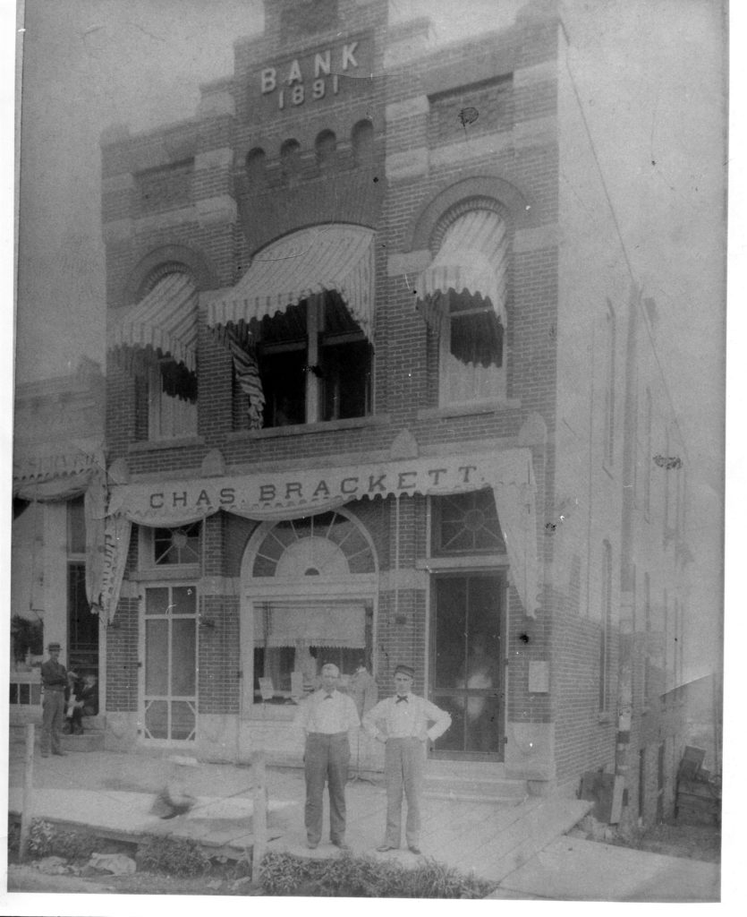 photo of Bank-Bracket Building