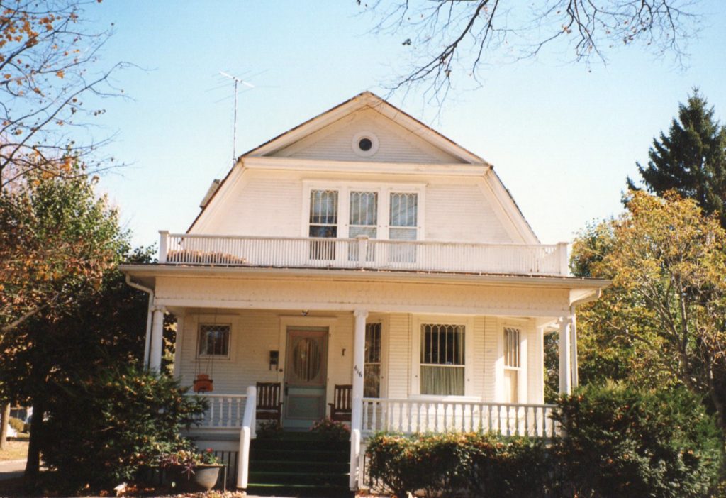 House in Ash Park District