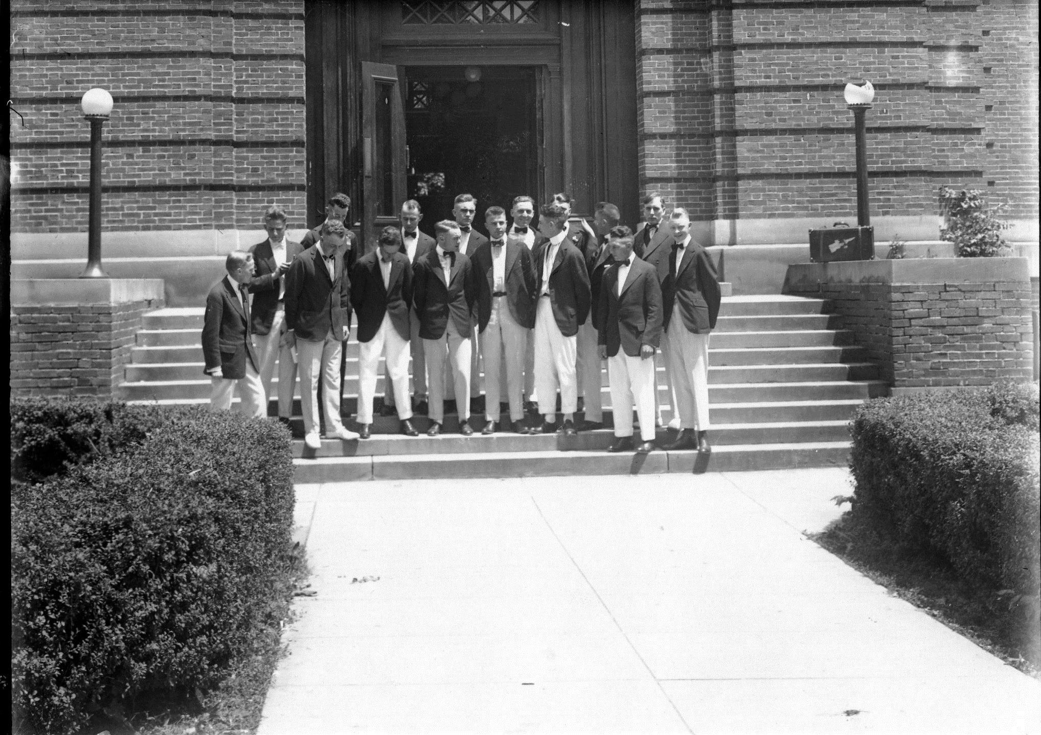 photo of Students in front of Carnegie Library