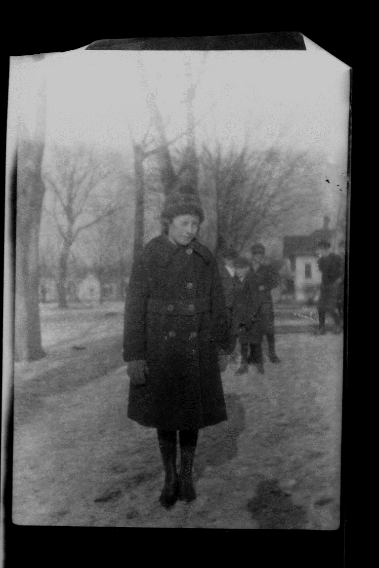 photo of Unidentified Woman-1910