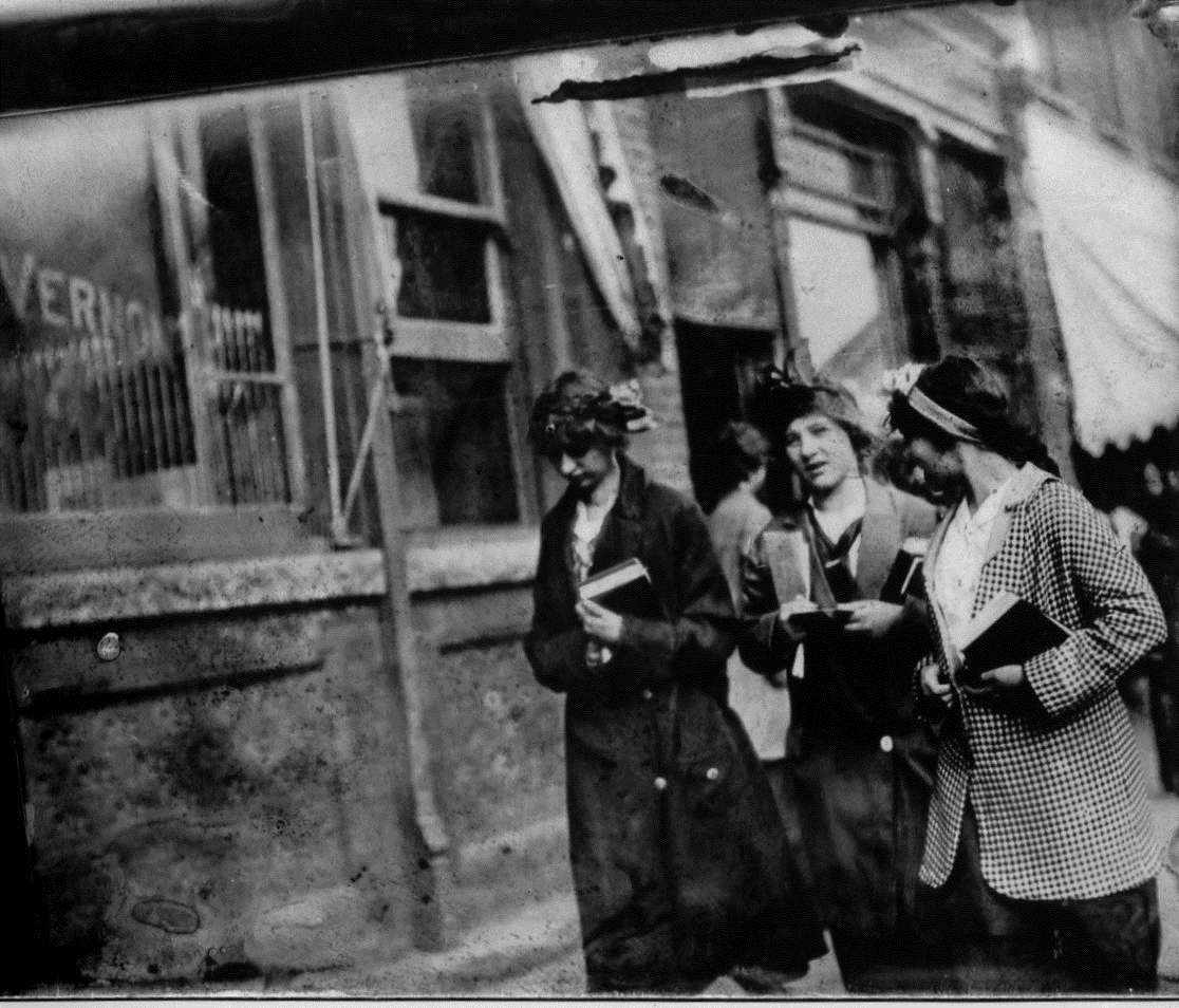 photo of Unidentified Women @1910