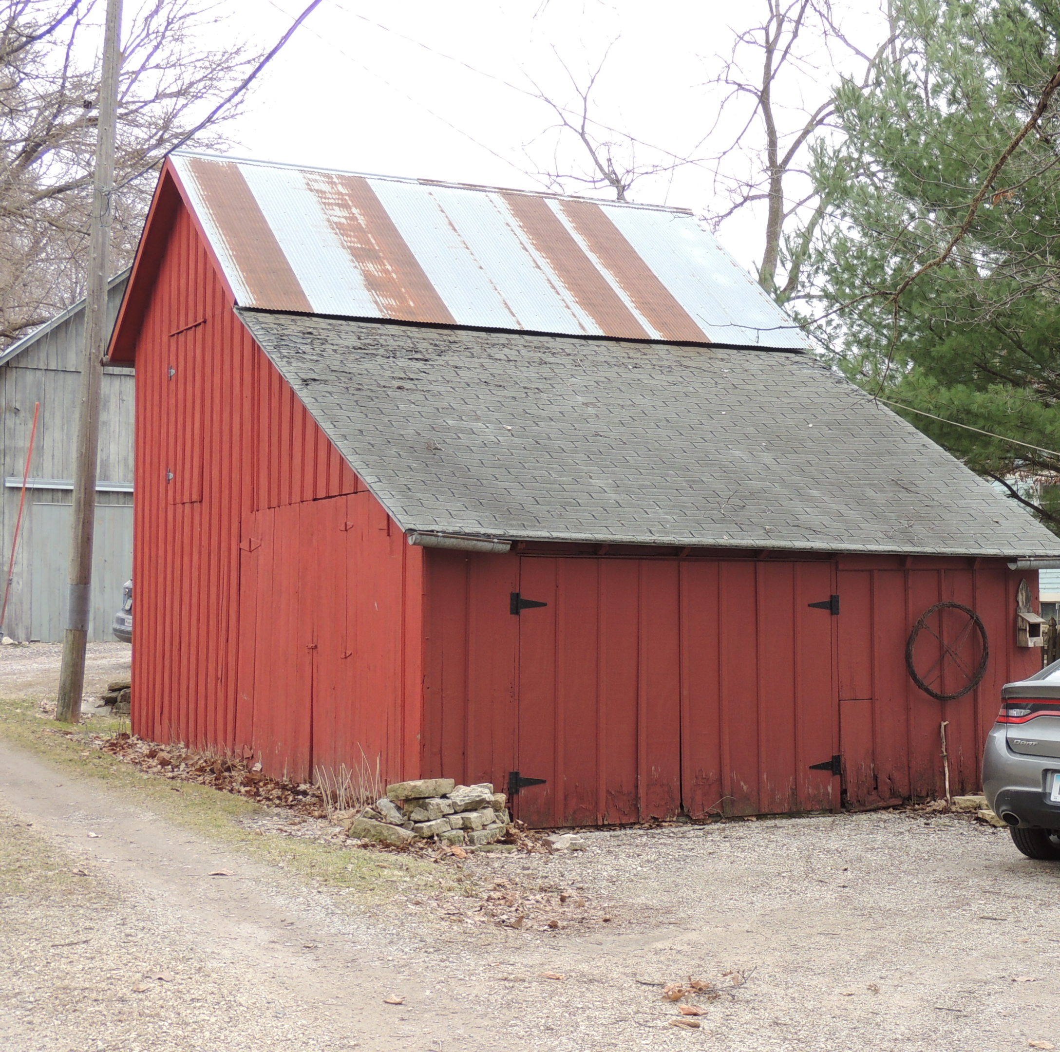 Photo of a barn