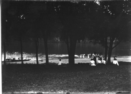 photo of Picnic Along the River in Palisades-Kepler State Park