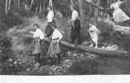 photo of Unidentified Cornell Students