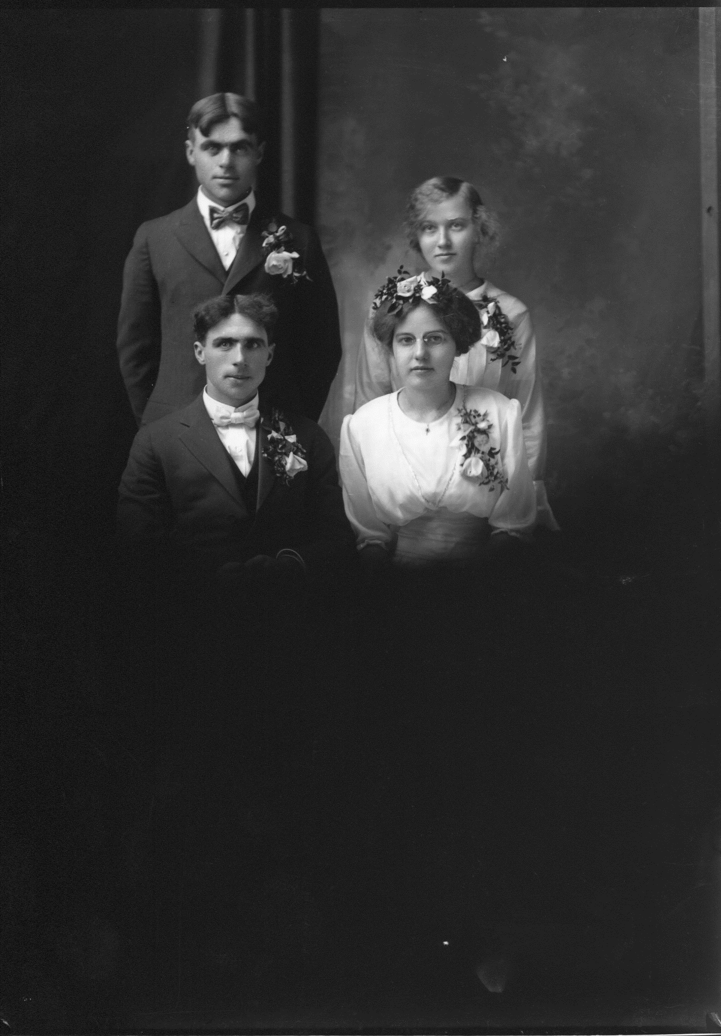 photo of Unidentified Group of People