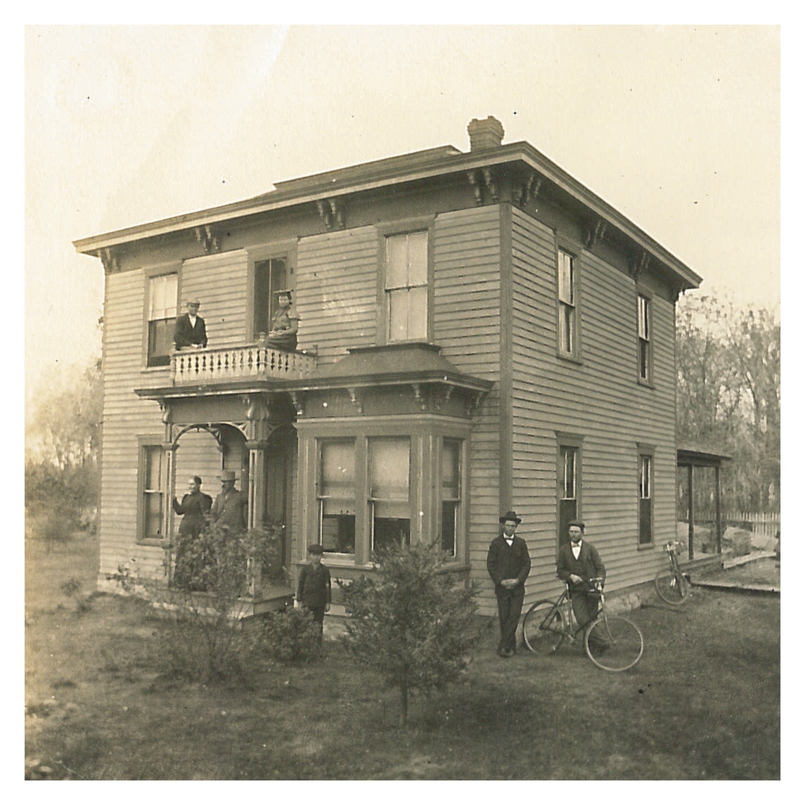 photo of Unidentified House and Family