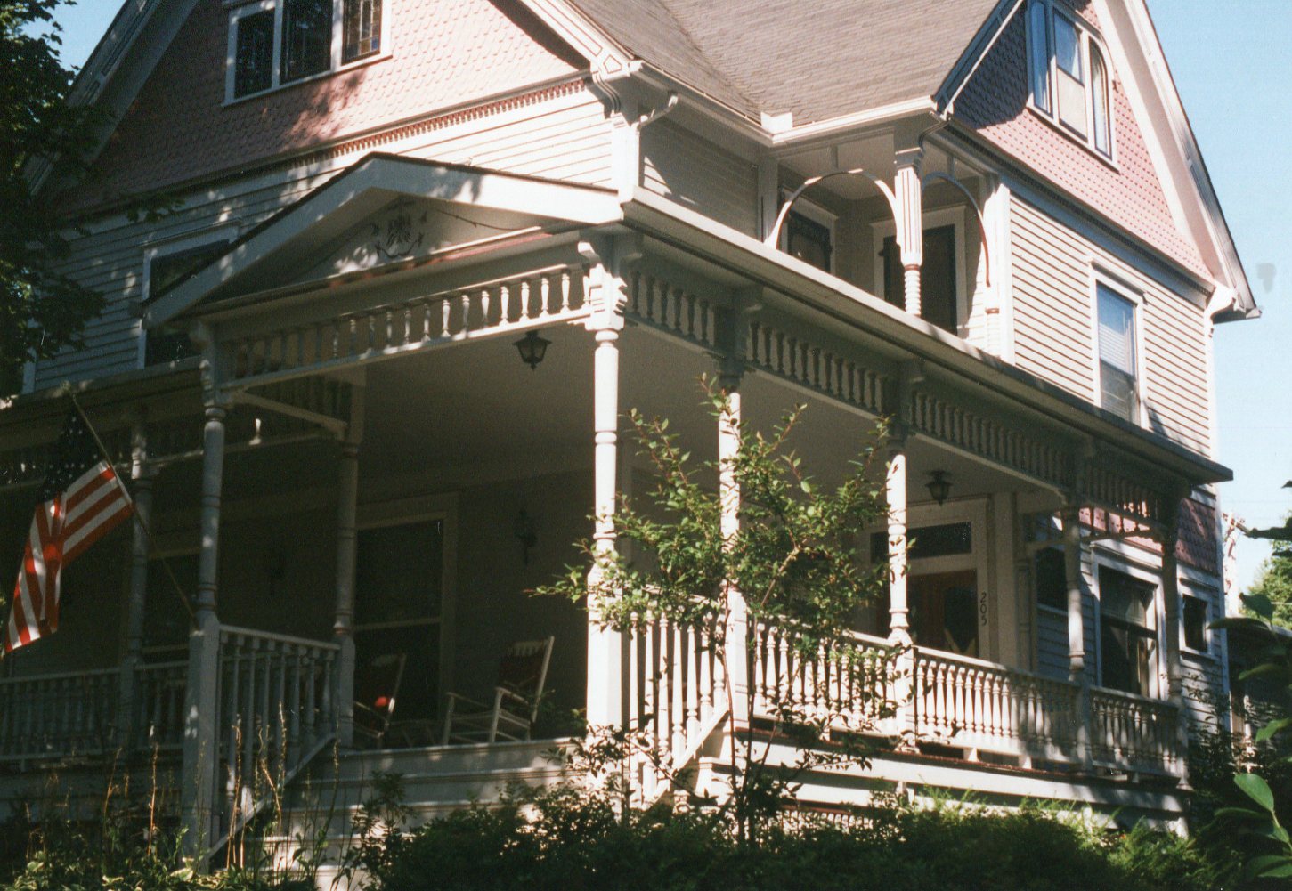 photo of 205 Second Avenue NW-Porch