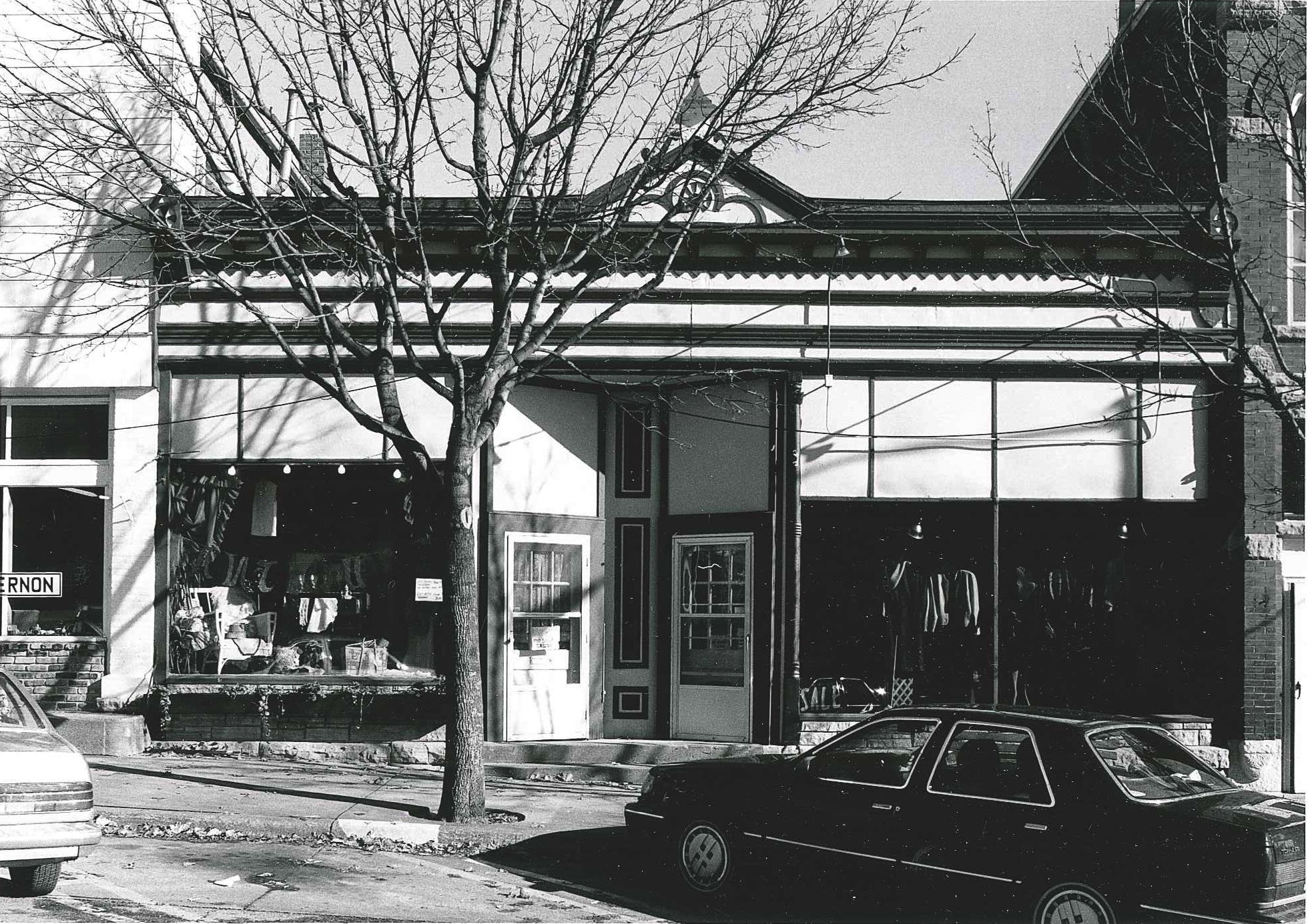 Photo of building at 117 First Street W. Photographed 1990 by Barbara Beving Long.