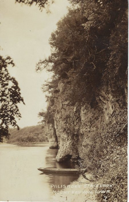 Photo of Palisades State Park Postcard