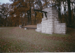 Sign showing the entrance to Palisades State Park